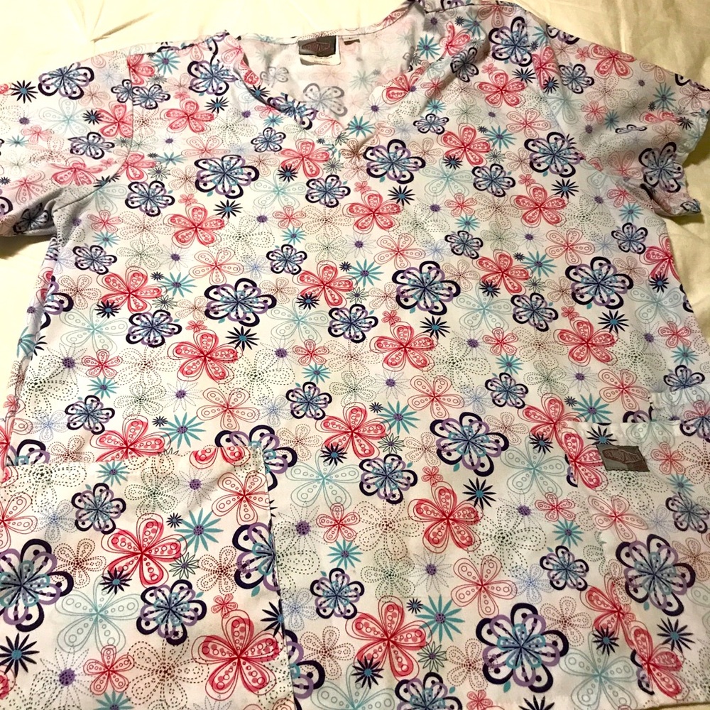 Woman’s Scrub Top